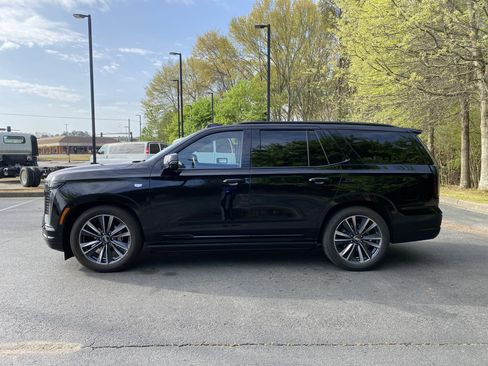 Used 2026 Cadillac Escalade Sport w/ Touring Package image 6