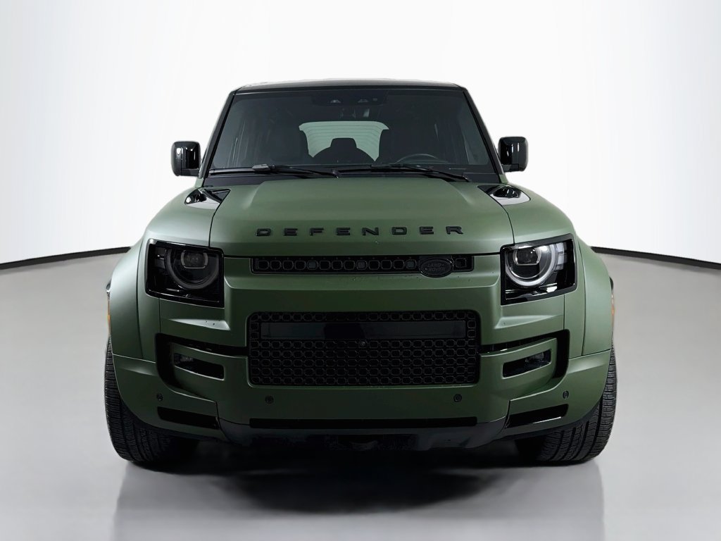 Used 2026 Land Rover Defender 110 OCTA AWD/4WD image 2