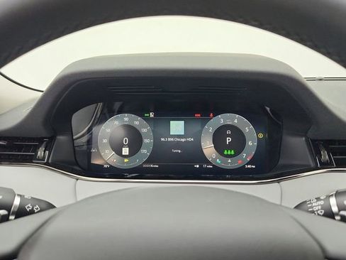 New 2025 Land Rover Range Rover Evoque Dynamic SE image 28