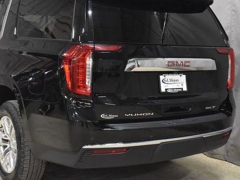 Used 2023 GMC Yukon XL SLT image 10
