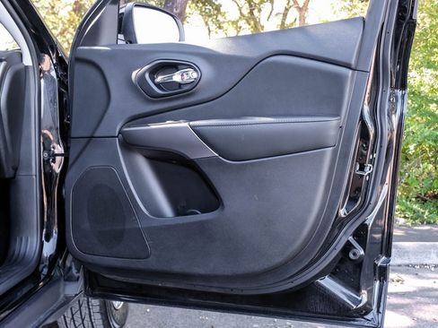 Used 2022 Jeep Cherokee Latitude Lux image 56