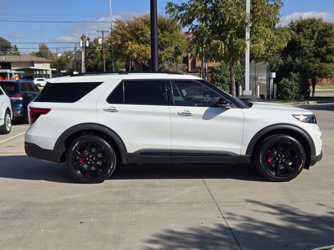 Used 2024 Ford Explorer ST w/ Equipment Group 401A image 5