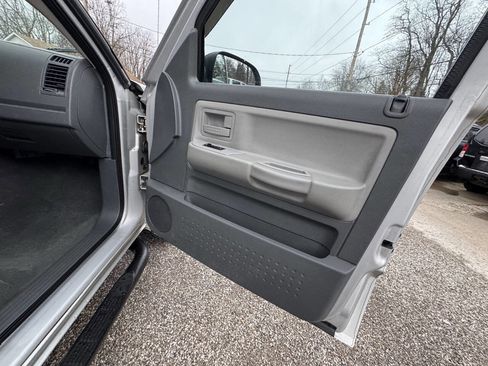 Used 2006 Dodge Dakota SLT image 26