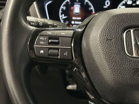 Used 2023 Honda Pilot EX-L image 17