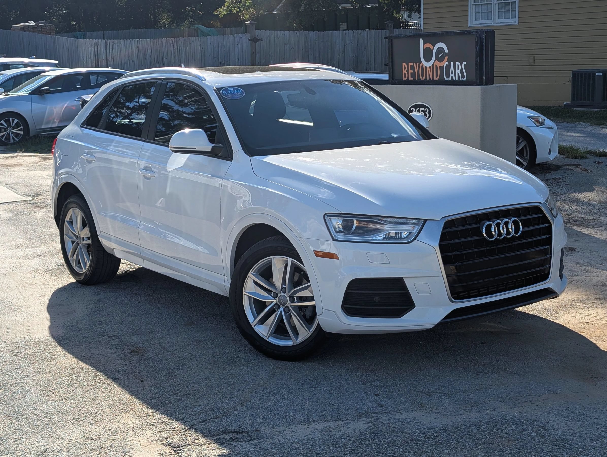 Used 2017 Audi Q3 2.0T Premium FWD image 1