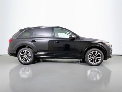 New 2026 Audi Q7 2.0T Premium image 8