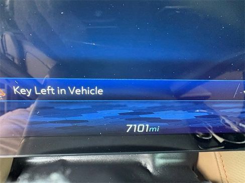 Used 2026 Chevrolet Equinox ACTIV w/ Safety and Technology Package image 7