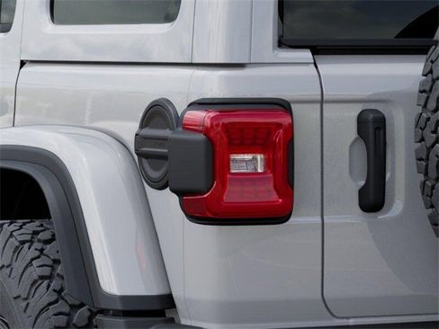New 2025 Jeep Wrangler Rubicon 392 image 5