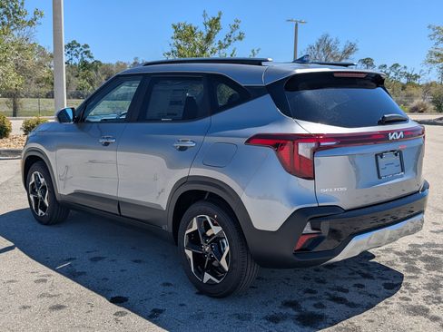 New 2026 Kia Seltos S FWD image 7