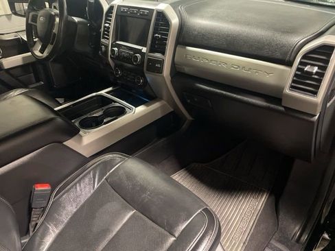 Used 2020 Ford F250 Lariat w/ Lariat Ultimate Package image 59