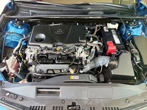Used 2018 Toyota Camry XSE FWD image 28