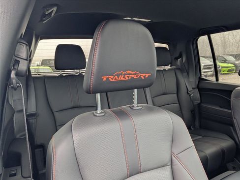 Used 2025 Honda Ridgeline TrailSport image 16