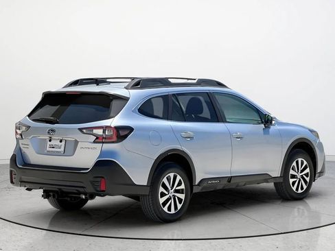 Used 2020 Subaru Outback Premium w/ Popular Package #1 AWD/4WD image 2