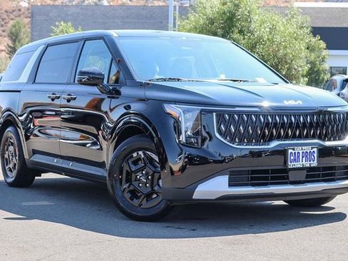 New 2026 Kia Carnival image 2