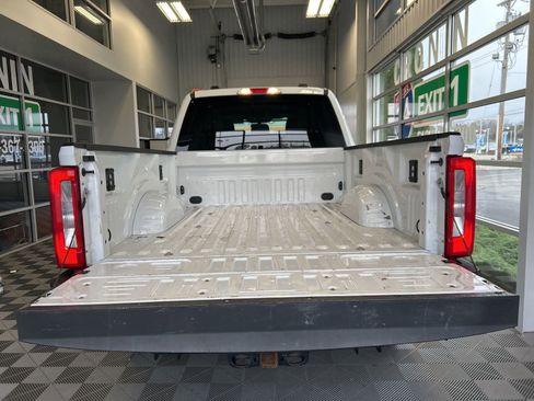 Used 2024 Ford F250 XLT image 11