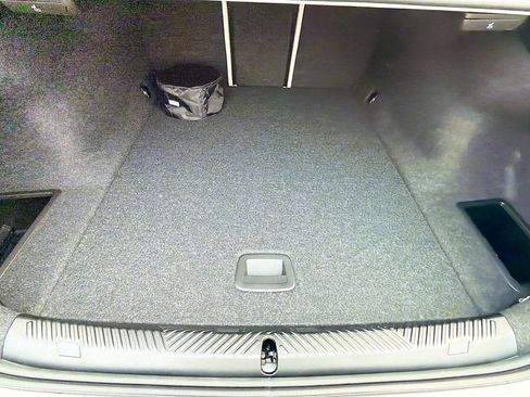 New 2026 BMW i5 eDrive40 image 12