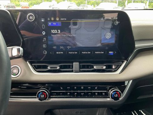 Used 2025 Chevrolet Equinox LT w/ Convenience Package II FWD image 21