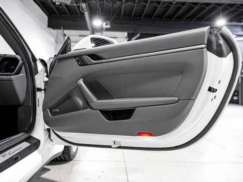 Used 2023 Porsche 911 Carrera w/ Premium Package image 28