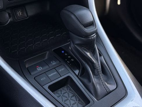 Certified 2025 Toyota RAV4 XLE image 19