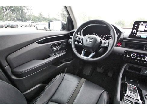 Used 2023 Honda Pilot EX-L image 11