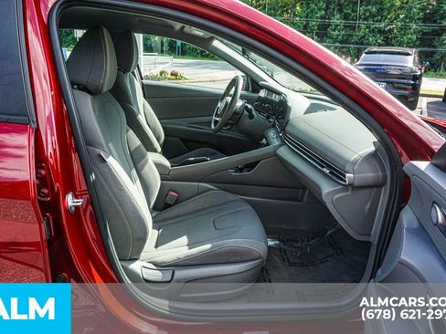 Used 2024 Hyundai Elantra SEL FWD image 22