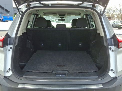 Certified 2022 Nissan Rogue SV image 28