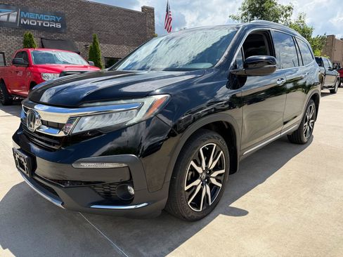 Used 2019 Honda Pilot Touring image 1