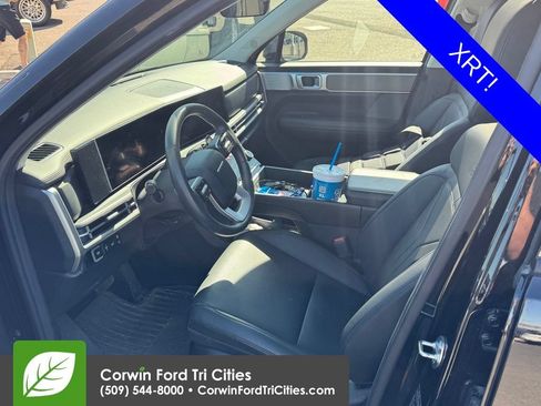Used 2025 Hyundai Santa Fe XRT AWD/4WD image 2