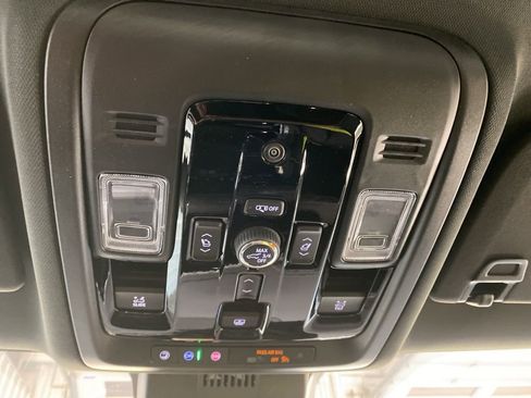 New 2026 Chevrolet Suburban Premier w/ Sun And Tow Package image 22