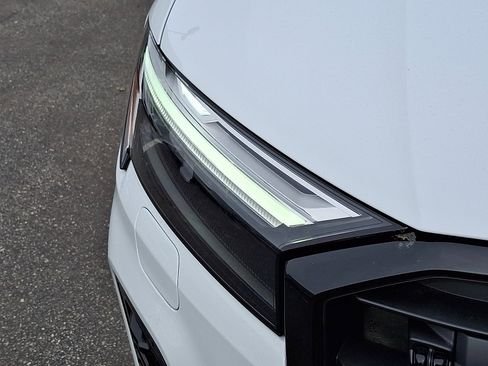New 2026 Audi Q7 3.0T Premium Plus AWD/4WD image 6