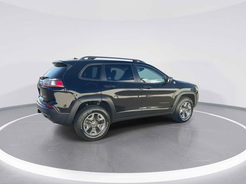 Used 2019 Jeep Cherokee Trailhawk AWD/4WD image 8
