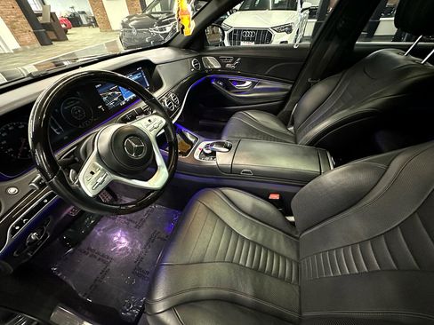 Used 2019 Mercedes-Benz S 560 Sedan image 21