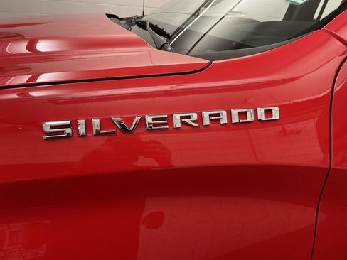 Used 2020 Chevrolet Silverado 1500 Custom w/ Custom Value Package AWD/4WD image 23