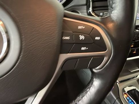 Used 2020 Jeep Grand Cherokee Altitude AWD/4WD image 16