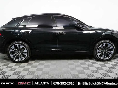 Used 2025 Audi Q8 Premium Plus AWD/4WD image 2