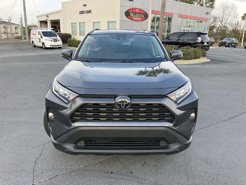 Used 2021 Toyota RAV4 XLE w/ Convenience Package image 8