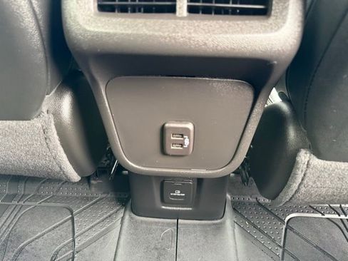 Used 2023 Chevrolet Equinox Premier w/ LPO, Floor Liner Package image 23