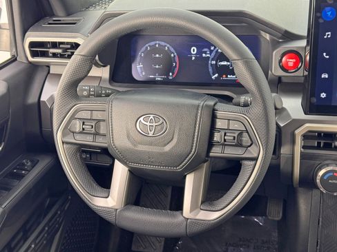 Used 2024 Toyota Tacoma TRD Off-Road image 18