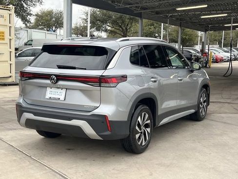 New 2026 Volkswagen Tiguan S FWD image 9