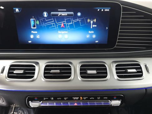 Used 2025 Mercedes-Benz GLS 450 4MATIC w/ AMG Line Exterior image 16