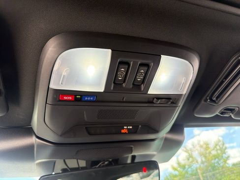 Certified 2024 Subaru Crosstrek 2.5i Wilderness w/ Crosstrek Mirror Package AWD/4WD image 19