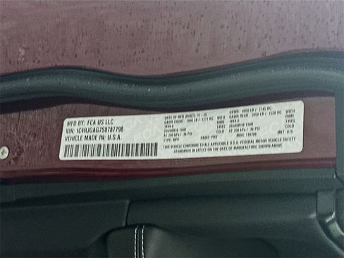 New 2025 Jeep Grand Cherokee Altitude image 18