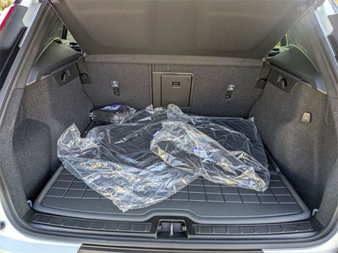 New 2026 Volvo XC40 B5 Ultra w/ Protection Package Premier image 15