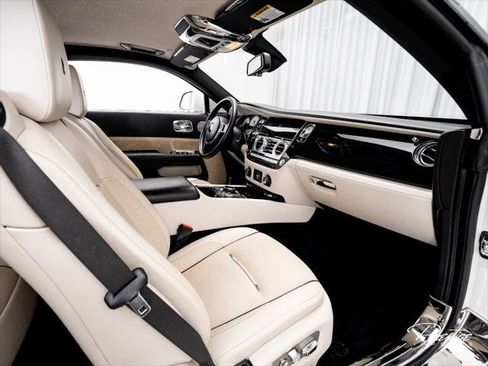 Used 2016 Rolls-Royce Wraith RWD image 35