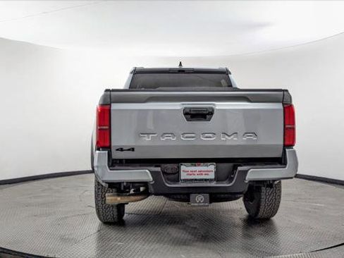 Used 2024 Toyota Tacoma TRD Off-Road image 7
