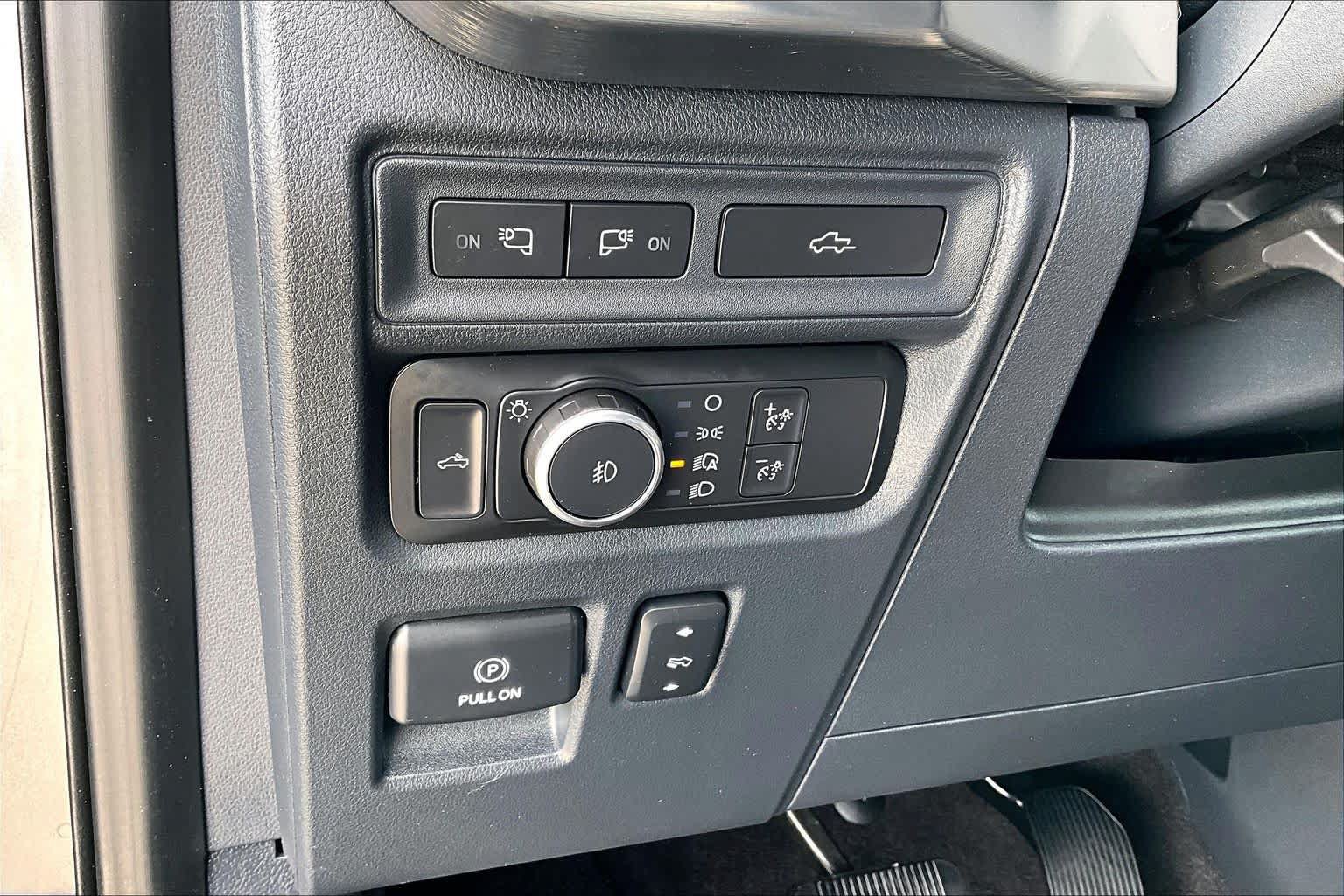 Used 2021 Ford F150 Lariat AWD/4WD image 36