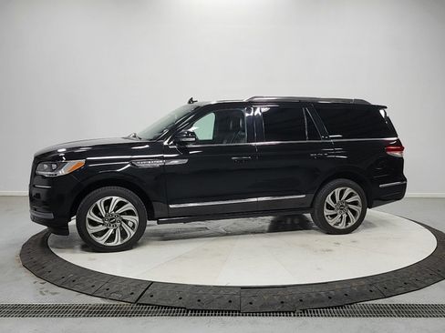Used 2024 Lincoln Navigator Reserve AWD/4WD image 4