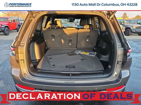 New 2026 Jeep Grand Cherokee Laredo image 11