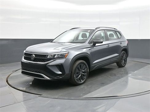 Used 2023 Volkswagen Taos S image 3