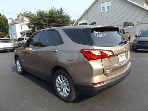 Used 2018 Chevrolet Equinox LS AWD/4WD image 9